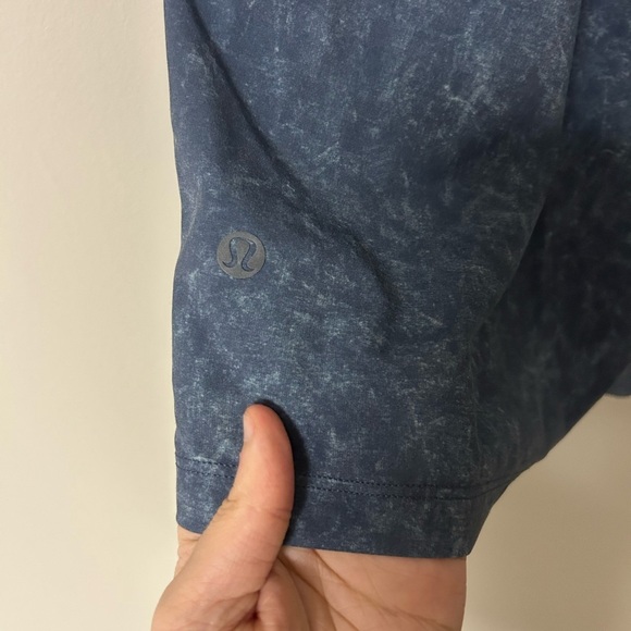 Lululemon T.H.E Short Linerless - Picture 4 of 6